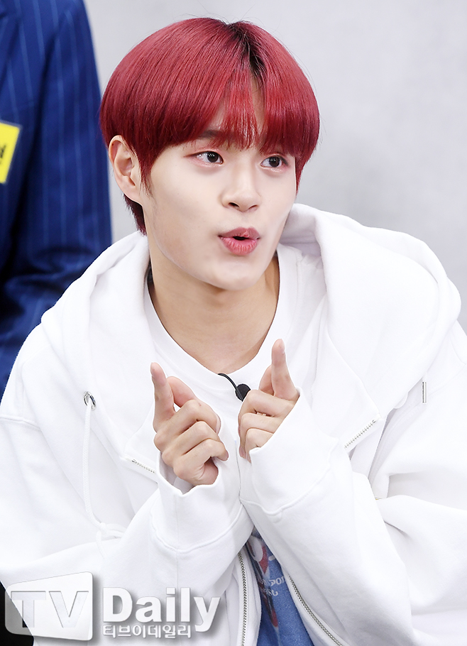 AB6IX ̴