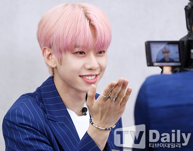 AB6IX 赿
