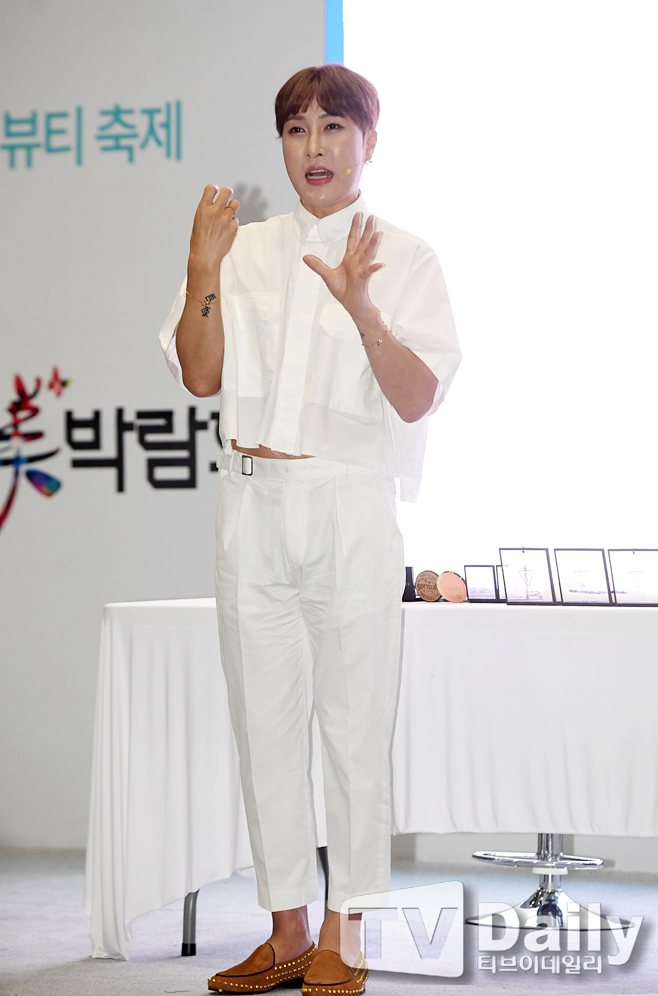 ƼºêÀ̵¥Àϸ® Æ÷Åä