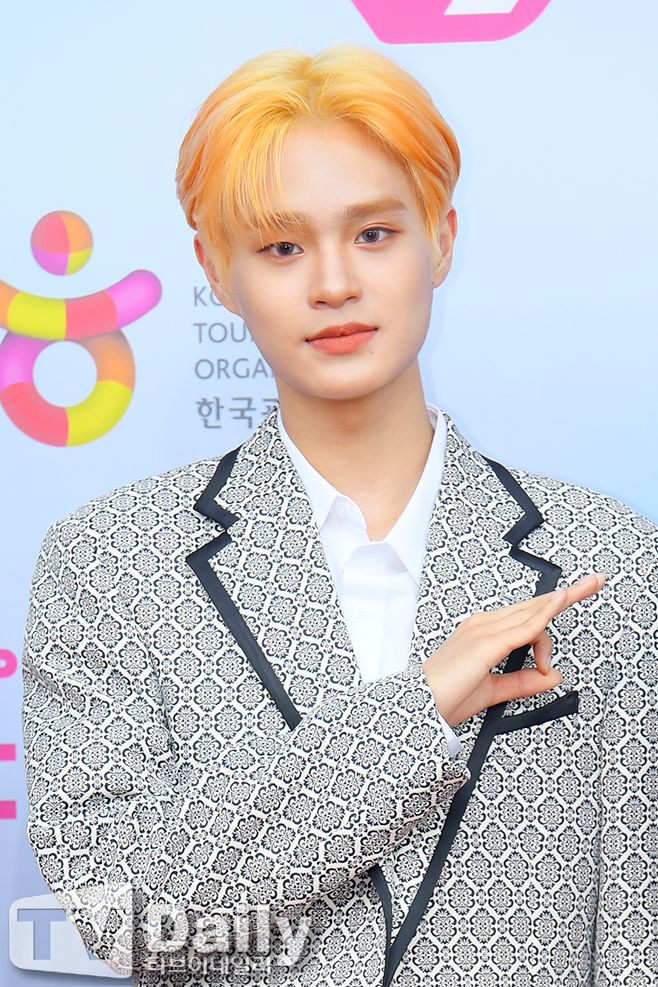 AB6IX ̴