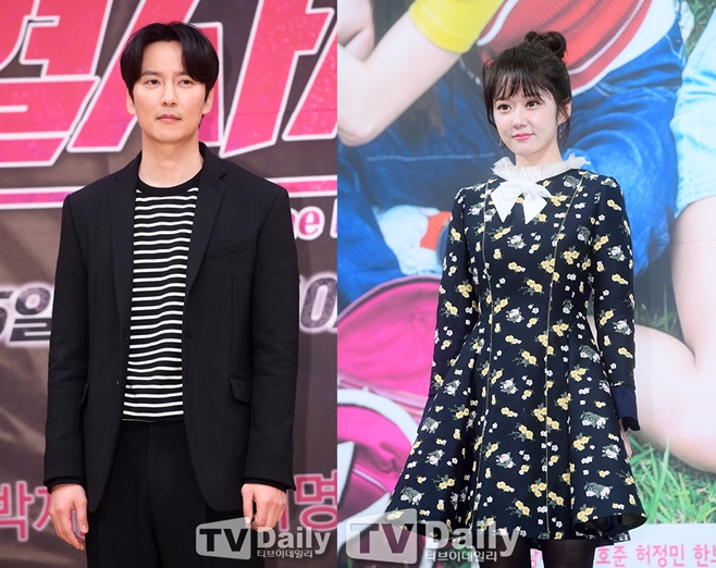 �賲�� �峪��