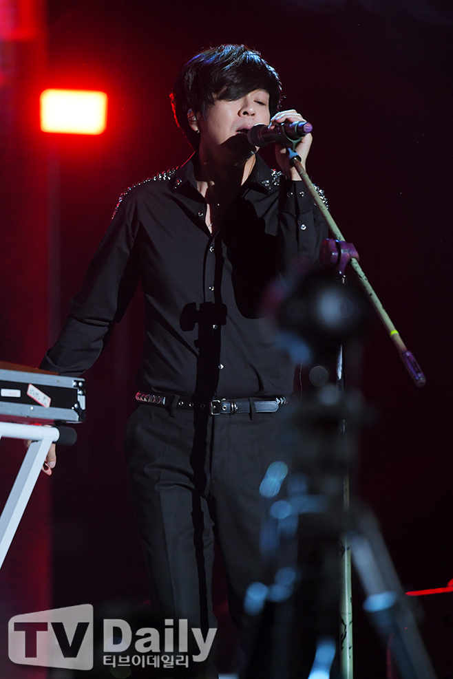 YB 
