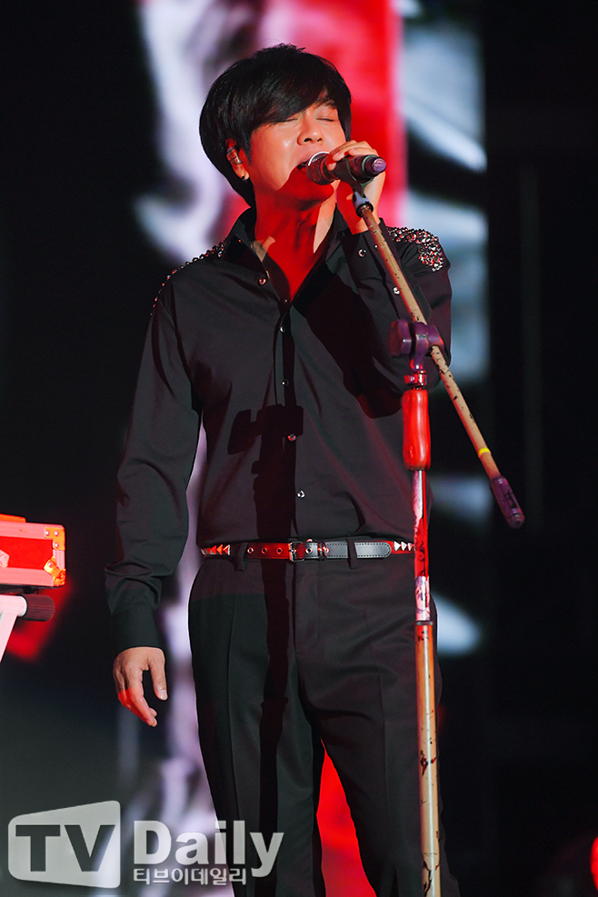YB 