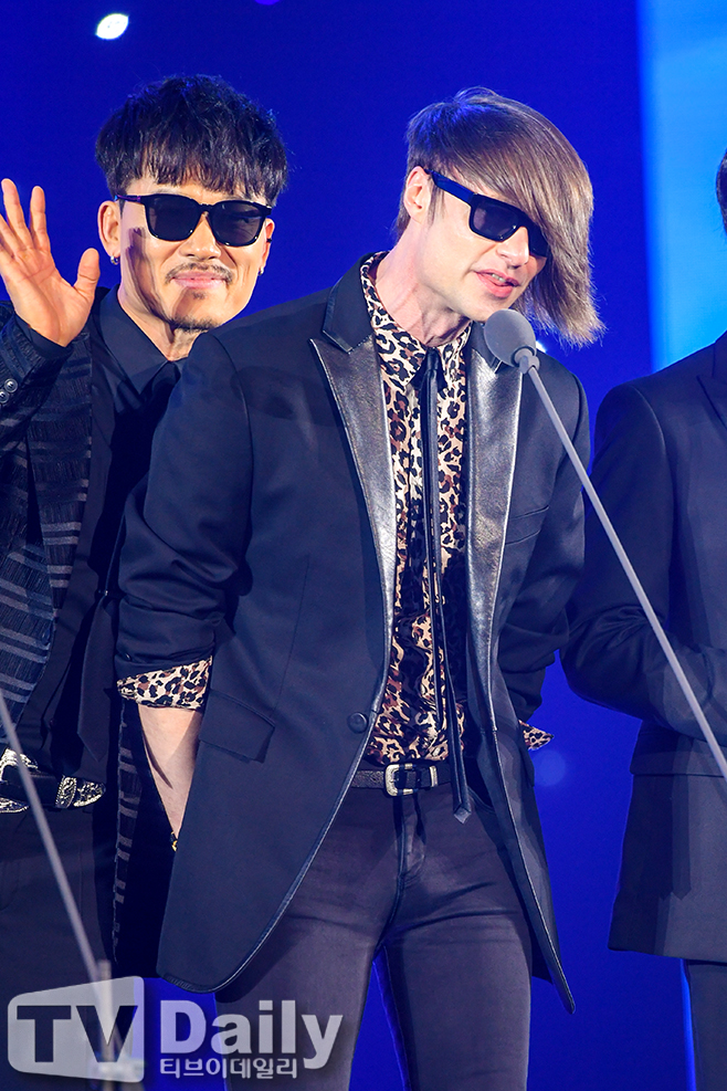 YB , ı ҷ