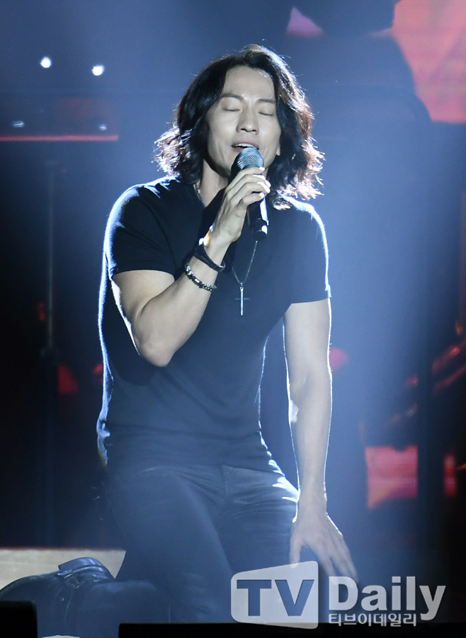 ƼºêÀ̵¥Àϸ® Æ÷Åä