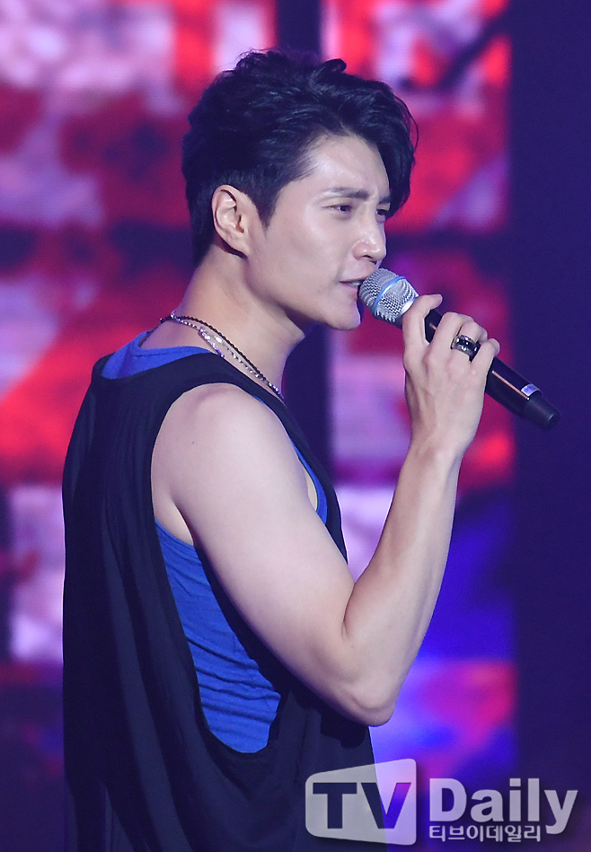 ƼºêÀ̵¥Àϸ® Æ÷Åä