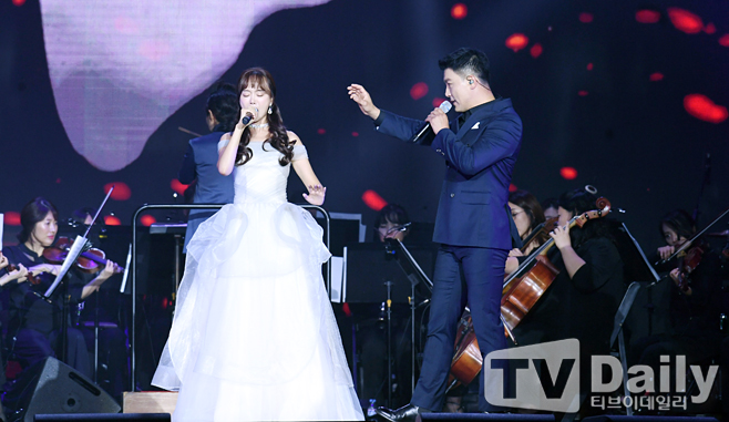 ƼºêÀ̵¥Àϸ® Æ÷Åä