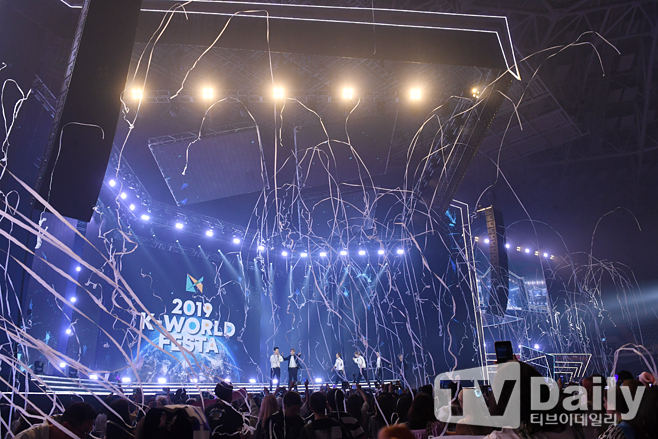 ƼºêÀ̵¥Àϸ® Æ÷Åä