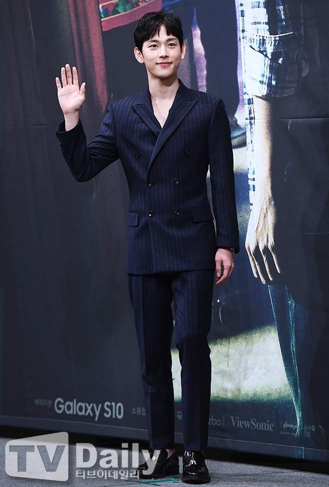 Ÿ���� �����̴�