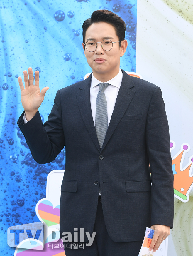 ±Â¸ð´×FM À强±ÔÀÔ´Ï´Ù