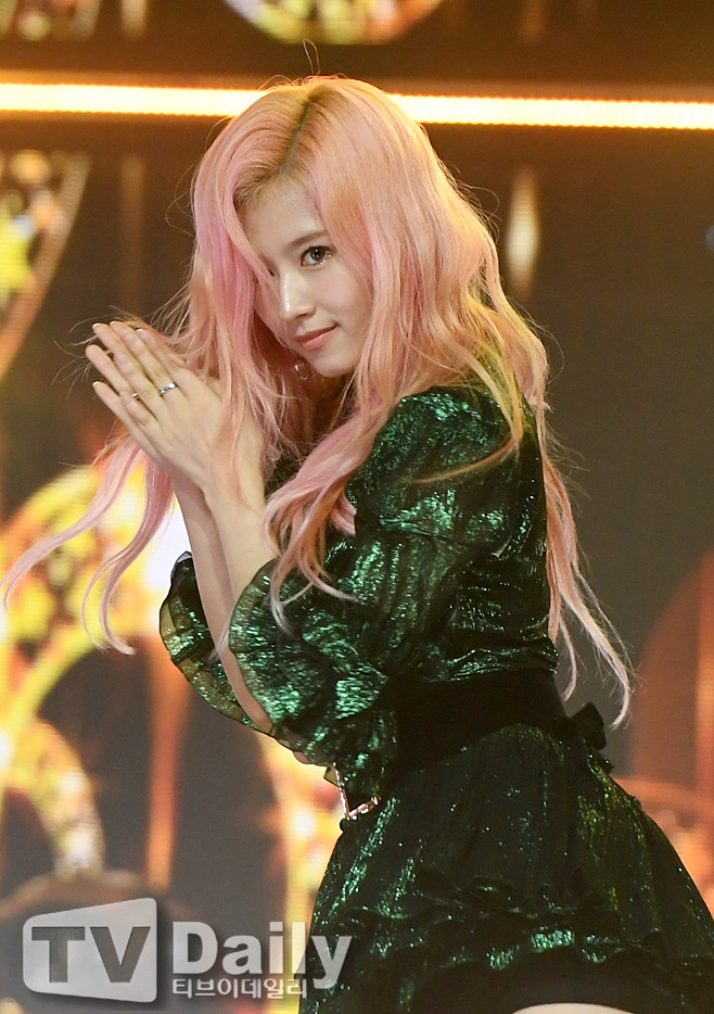 ƼºêÀ̵¥Àϸ® Æ÷Åä