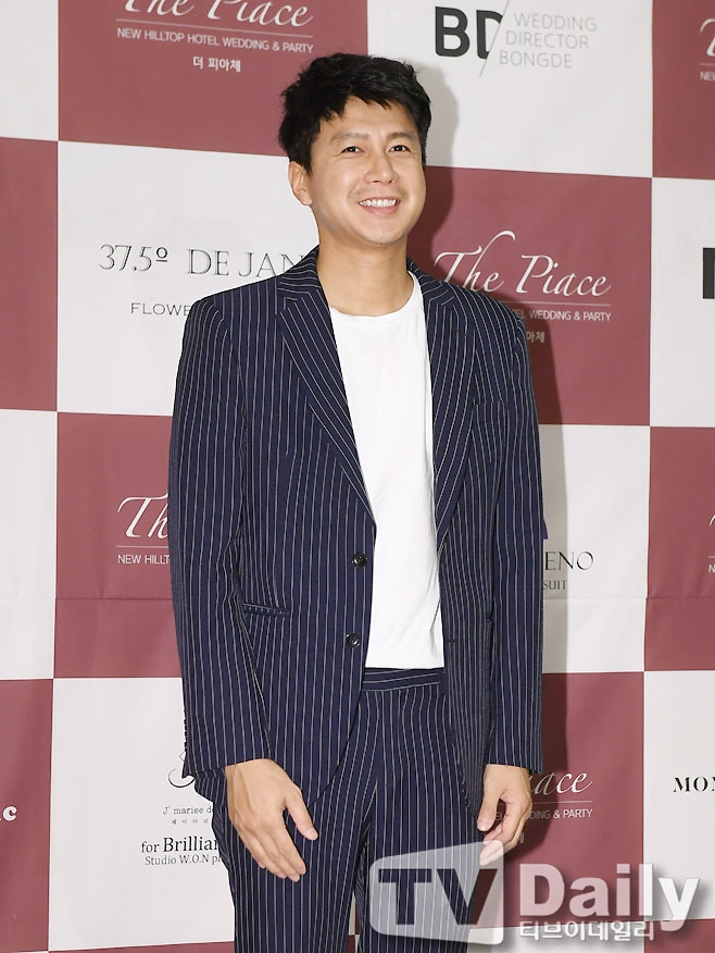 ����� ����� �۰� ����