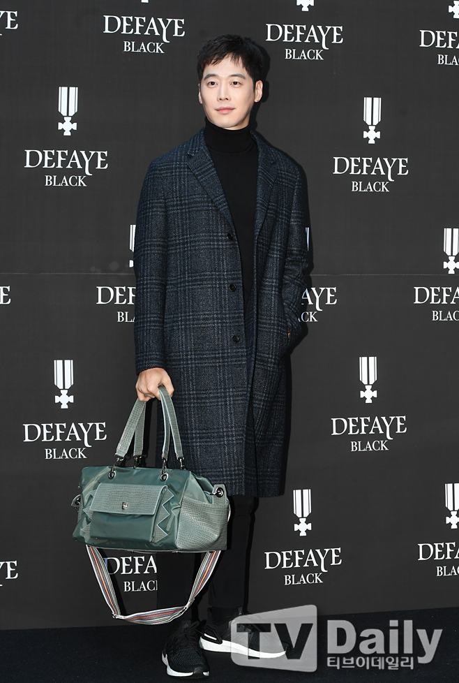 ƼºêÀ̵¥Àϸ® Æ÷Åä