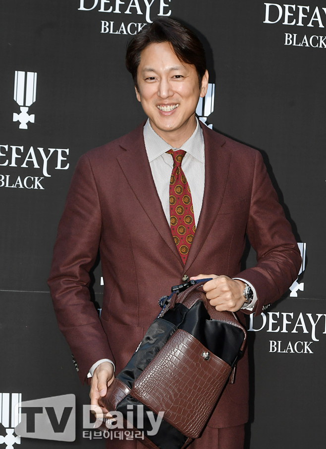 ƼºêÀ̵¥Àϸ® Æ÷Åä