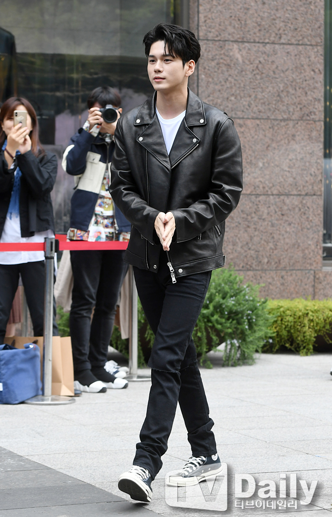 ƼºêÀ̵¥Àϸ® Æ÷Åä