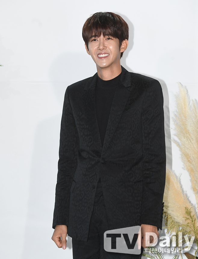 ƼºêÀ̵¥Àϸ® Æ÷Åä