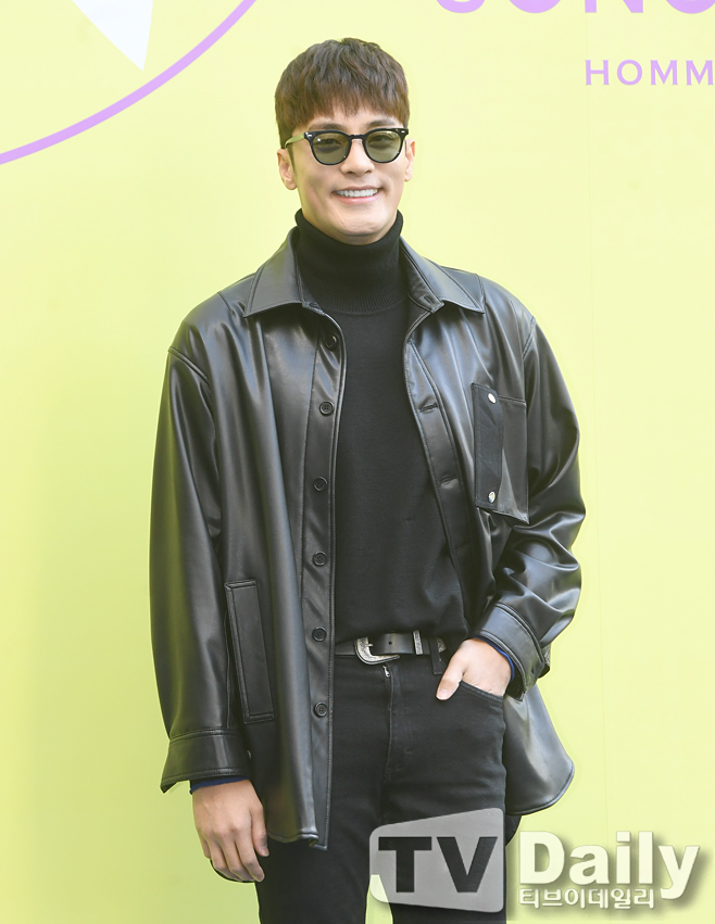 ƼºêÀ̵¥Àϸ® Æ÷Åä