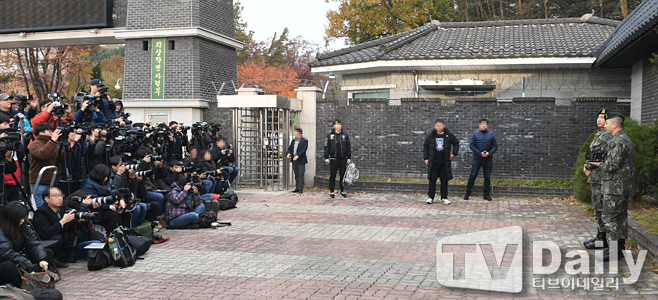 ƼºêÀ̵¥Àϸ® Æ÷Åä