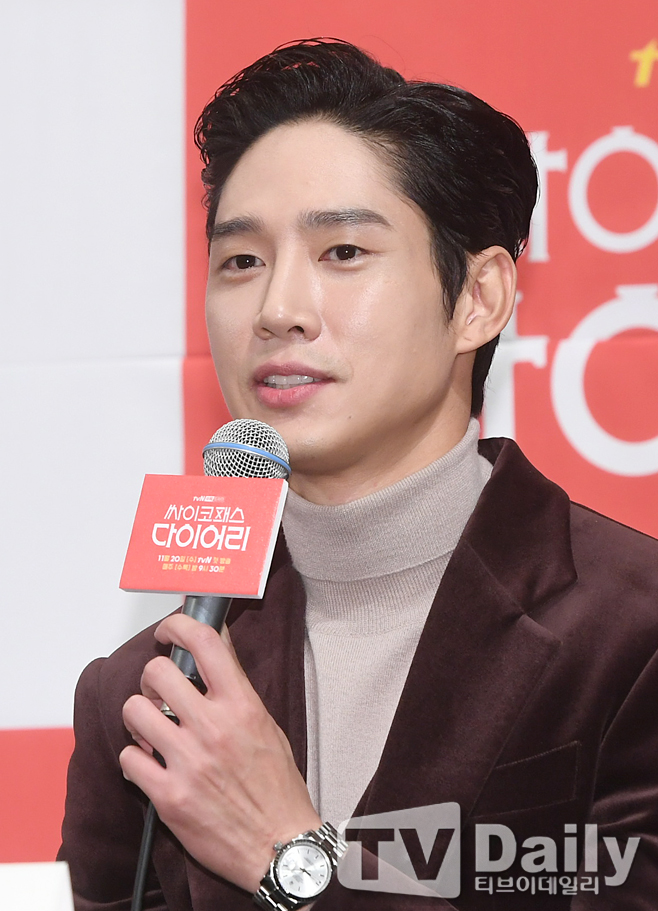 ƼºêÀ̵¥Àϸ® Æ÷Åä