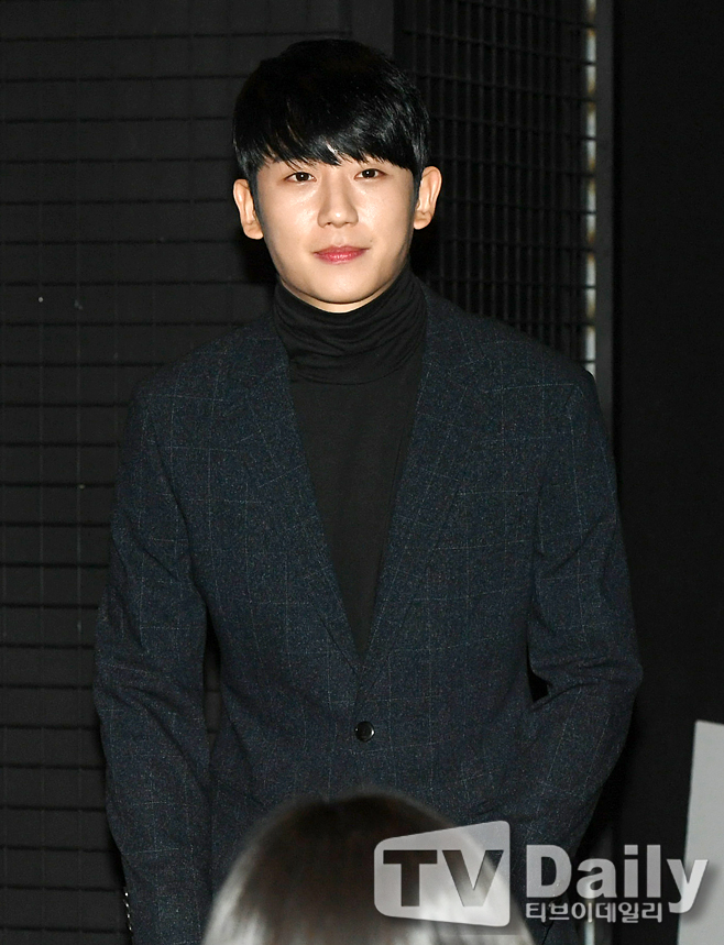 ƼºêÀ̵¥Àϸ® Æ÷Åä