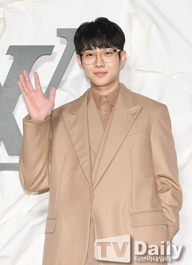 �ֿ��, ����� �������� ��ī���� �������� �����ĺ�