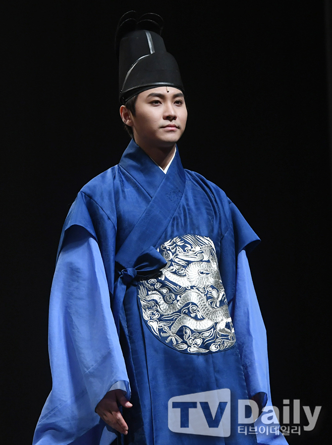 FT¾ÆÀÏ·£µå ¼Û½ÂÇö Å»Åð