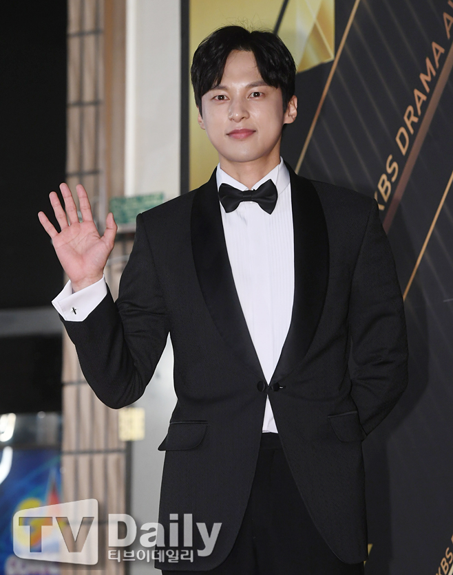 ƼºêÀ̵¥Àϸ® Æ÷Åä