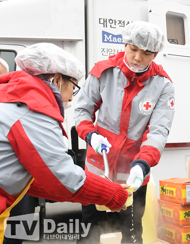 ƼºêÀ̵¥Àϸ® Æ÷Åä