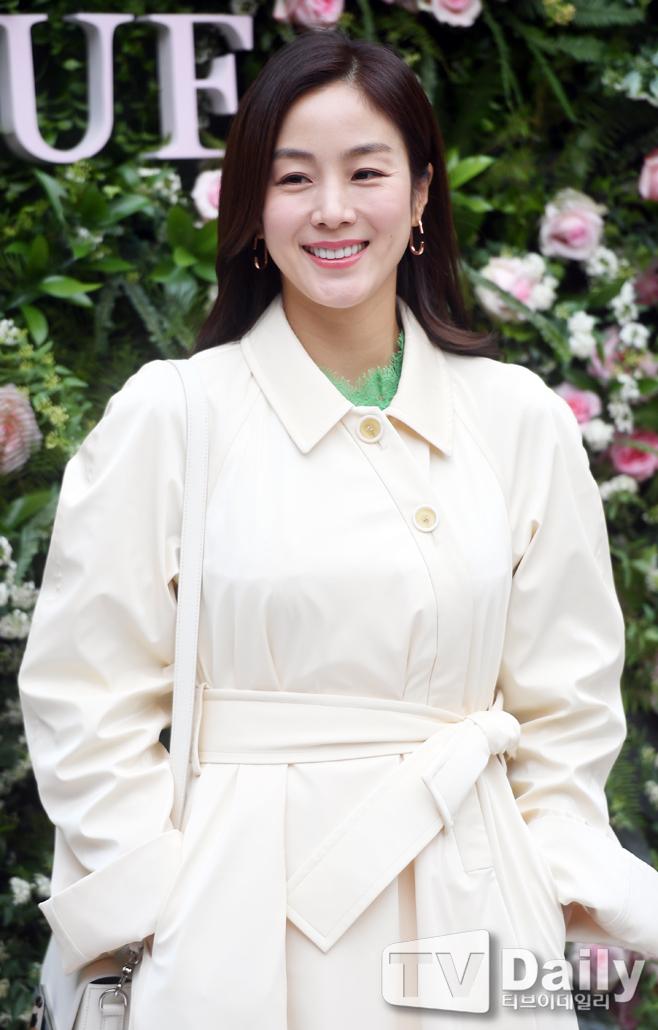 ÀÌÈÖÀç ¾Æ³» ¹®Á¤¿ø Äڷγª19 ±âºÎ