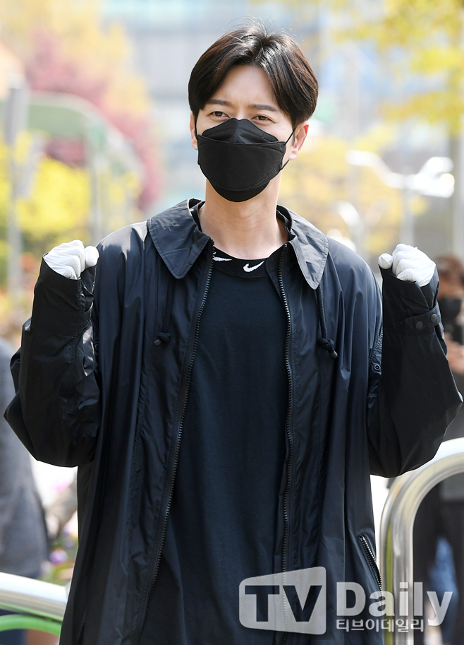 ƼºêÀ̵¥Àϸ® Æ÷Åä