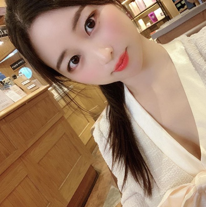 質 Ƴ