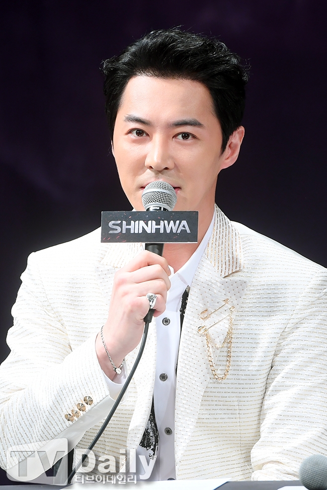 �׷� ��ȭ ���� ��ȥ