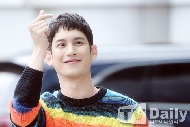 ƼºêÀ̵¥Àϸ® Æ÷Åä