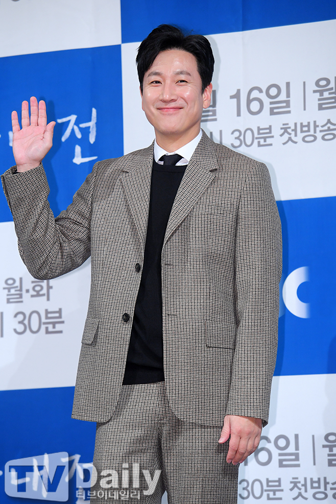 ũ�ν�, �̼���, �տ���