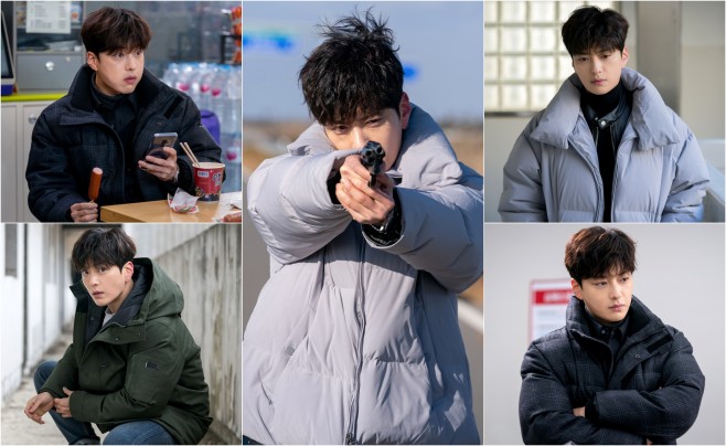 �������