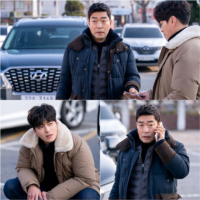 �������