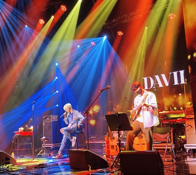 ٺ DAVII