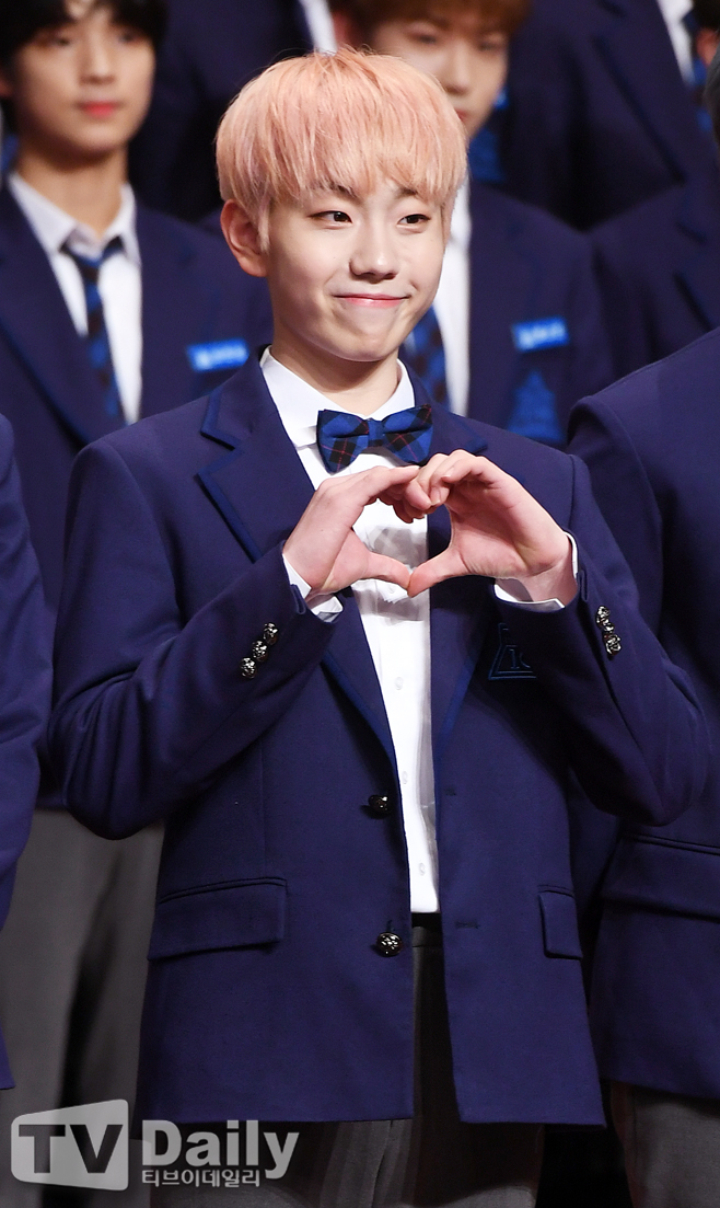 ¿¤¶ó½ºÆ® ¿øÁØ º¸´ÏÇÏ´Ï 18´ë º¸´Ï ¹ßŹ