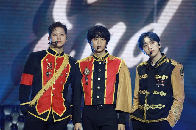 B1A4