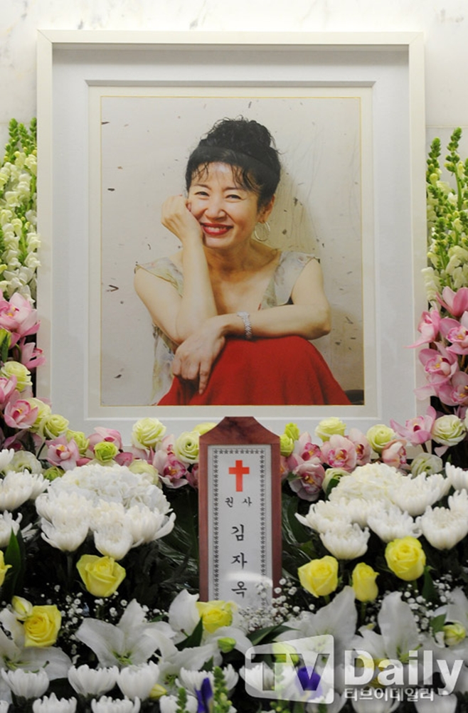 ͺ ���ڿ� 6�ֱ�