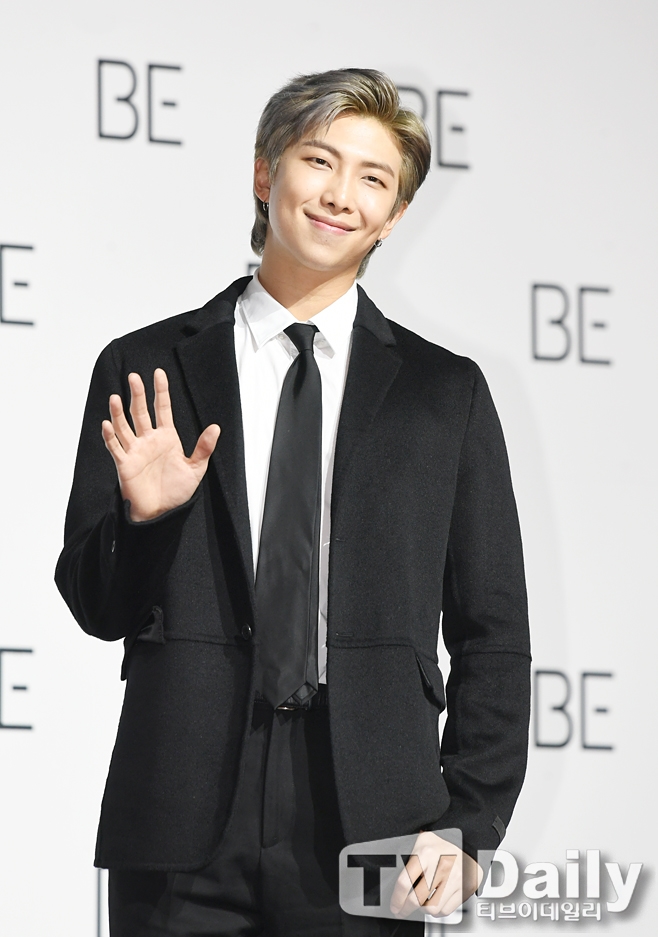 ׷ źҳ(BTS) RM