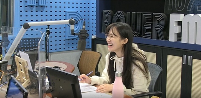 迵ö ĿFM, 迵ö ڰݸ ֽ Ƴ DJ Ÿ