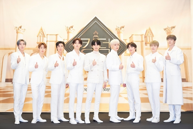 SF9