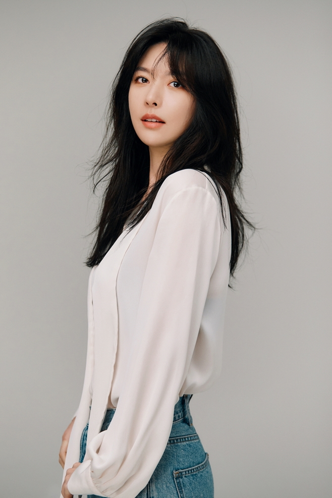 ��κ�ʽ� �ٸ���