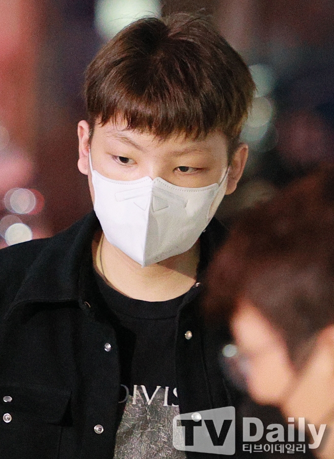 뿤