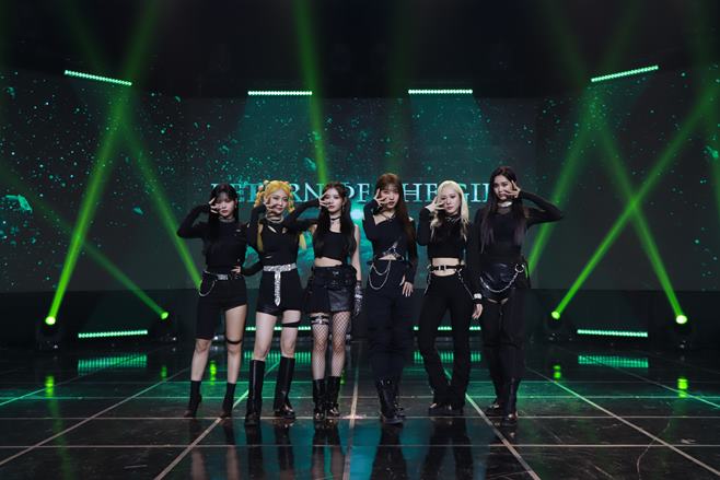 ۷ο EVERGLOW