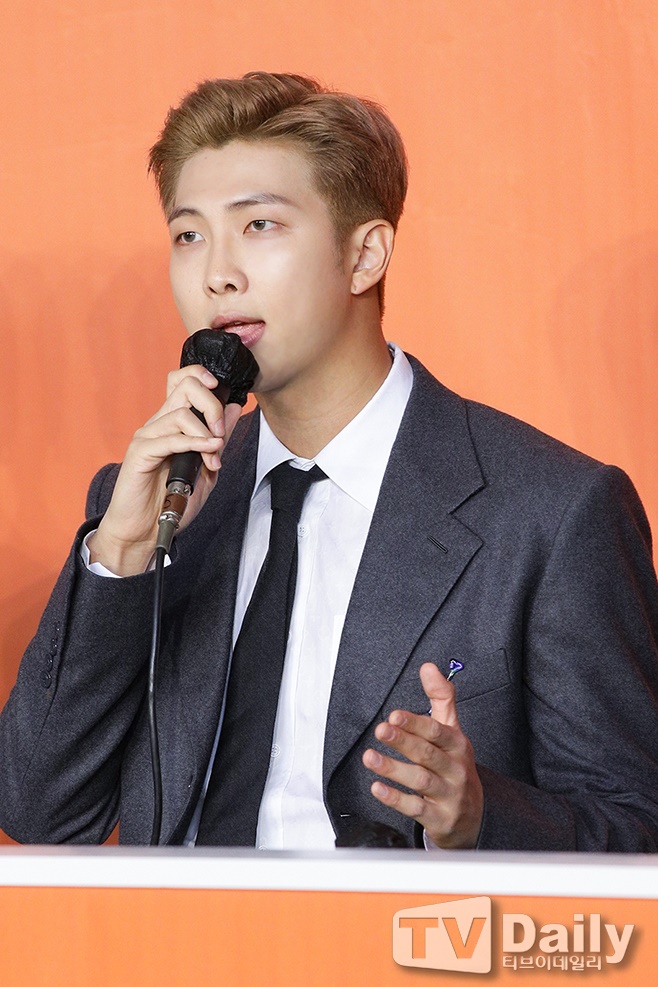 ׷ źҳ(BTS) RM