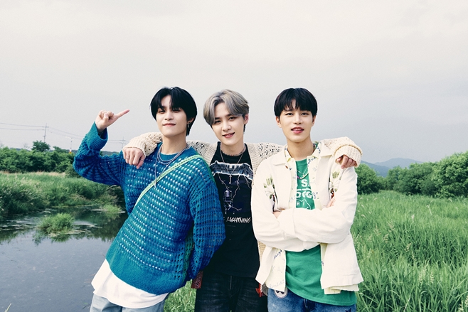 NCT U   