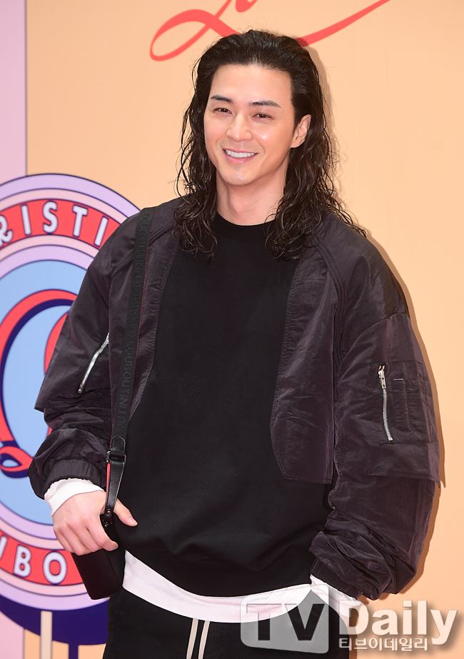 ƼºêÀ̵¥Àϸ® Æ÷Åä