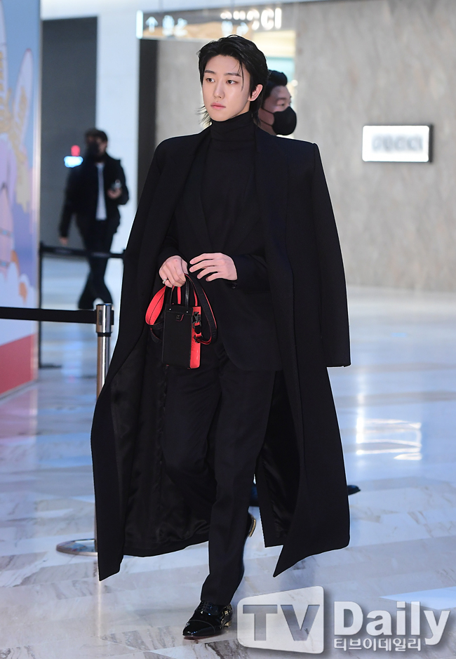 ƼºêÀ̵¥Àϸ® Æ÷Åä